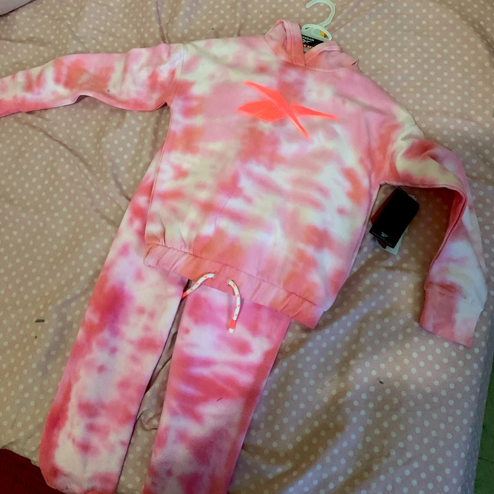 Reebox 2pc Jog Set. Size 7. Color Pink